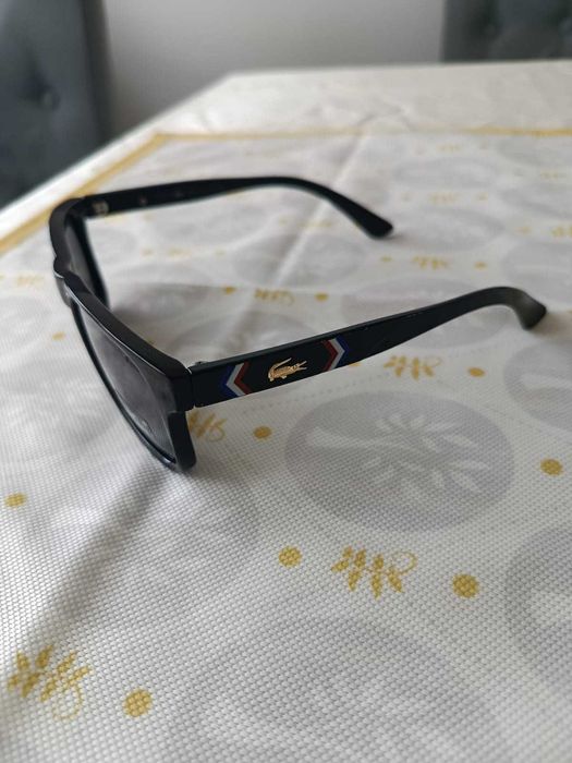 Okulary przeciwsłoneczne męskie marki Lacoste - przecena