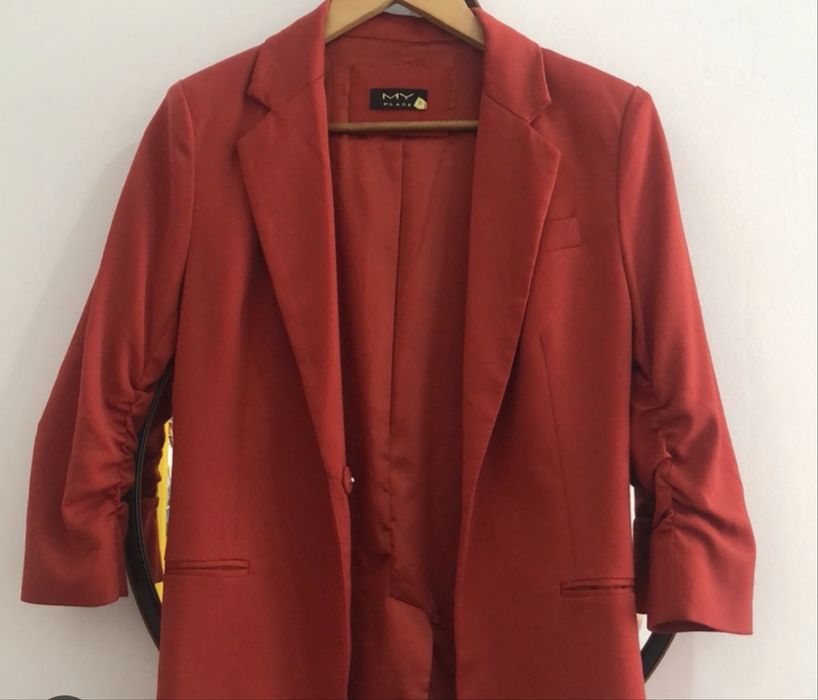Blazer vermelho TAM p