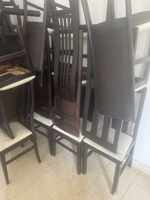 Cadeiras de sala de jantar variadas 10€