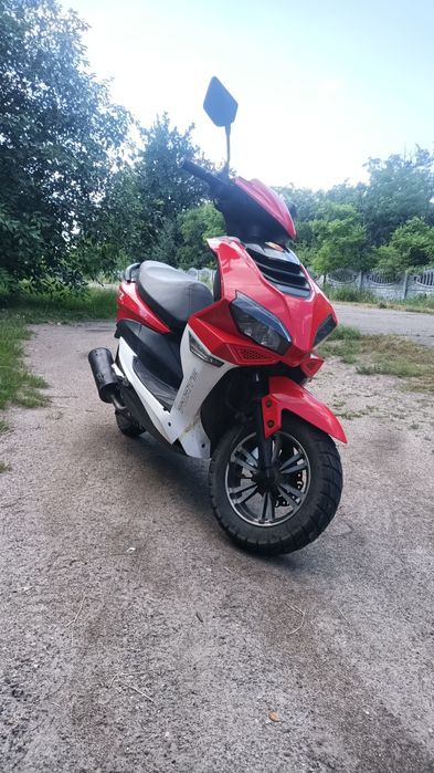 Скутер Forte Canoe 150