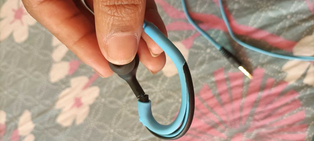 Auriculares com fios