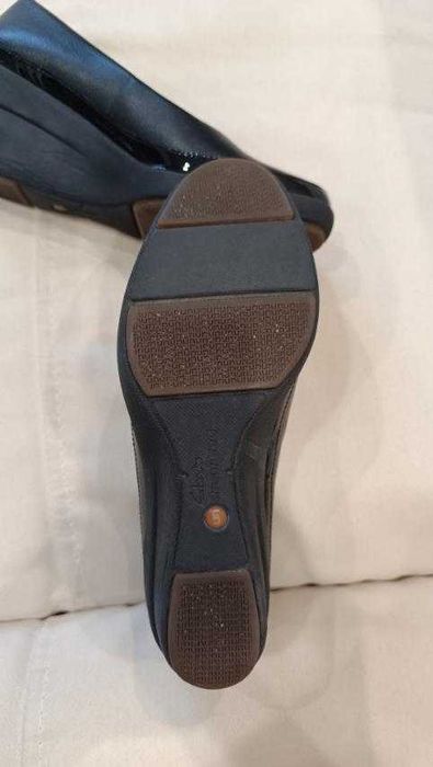 Туфлі жіночі демісезонні шкіряні Clarks р. 37