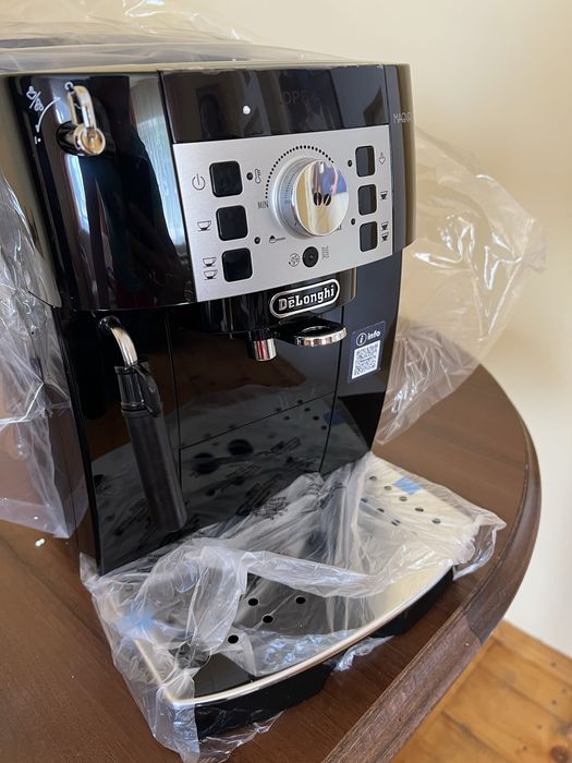 Кавомашина DELONGHI Magnifica S
