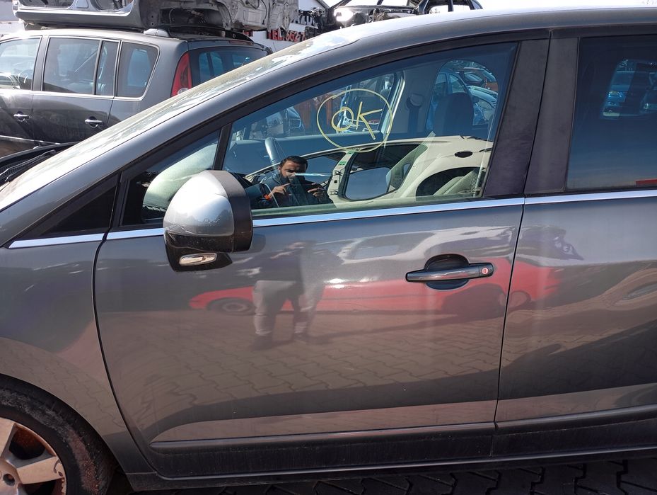 peugeot 5008 i 1 t87 0u 0e drzwi przód lewe szare kthc