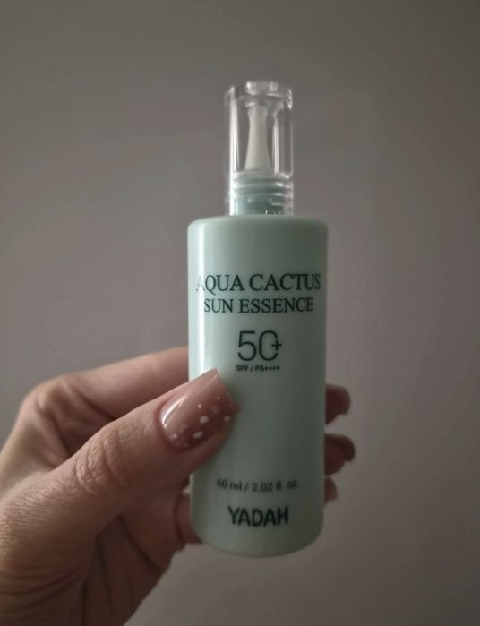 Yadah aqua cactus sun essence spf50+