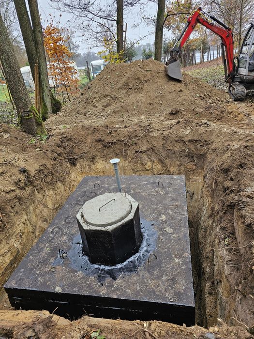 Szambo betonowe , montaż