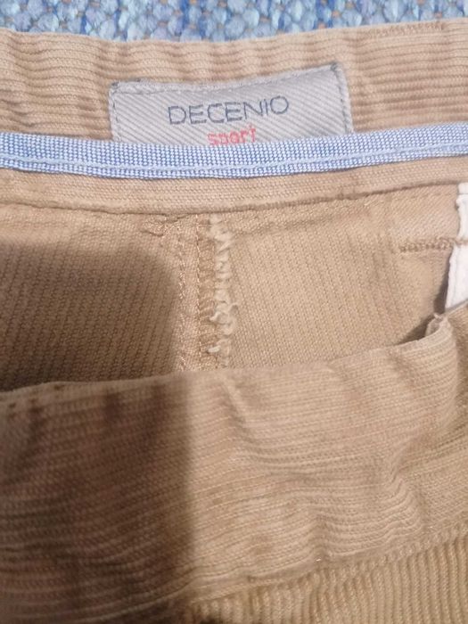 Calças da Decenio