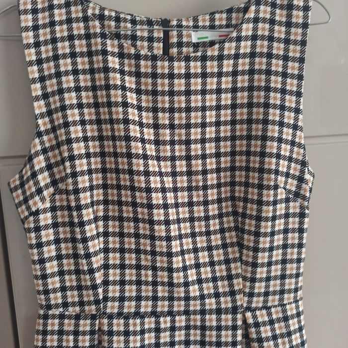 Sukienka w kratkę
