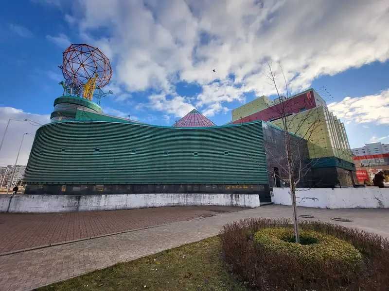 Будівля, м.Київ, вул. Героїв полку «Азов» (Малиновського), 24/10