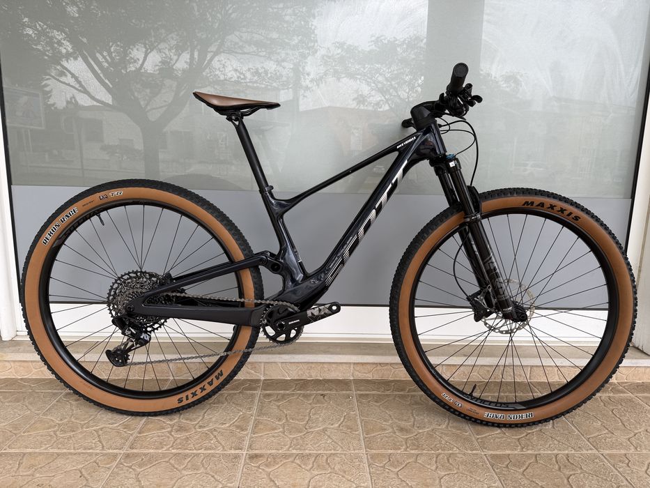 Bicicleta scott Suspensao total - carbono
