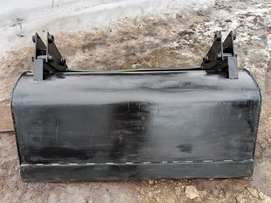 Фронтальний погрузчик (КУН) на мінітрактор від 24 до 40 кінських сил.