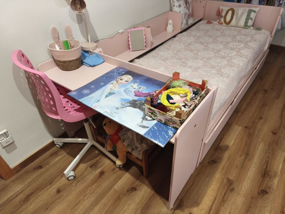 Cama dupla solteiro rosa