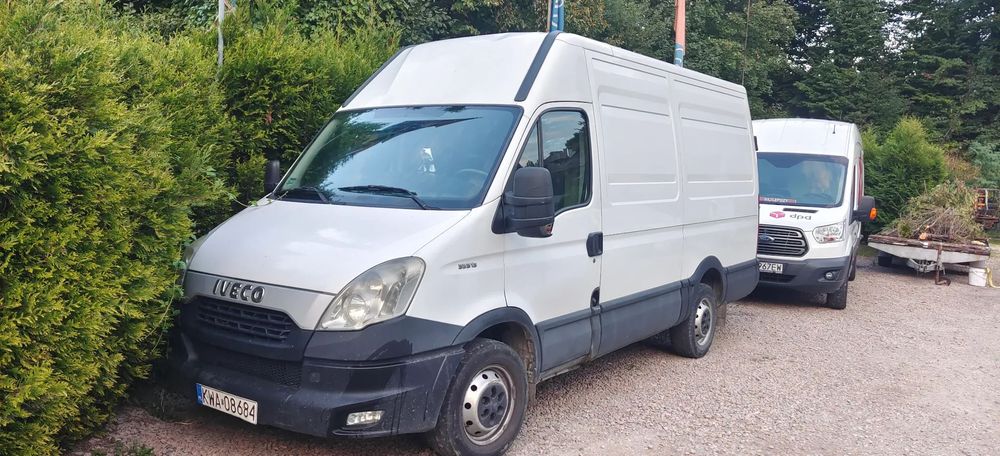 Iveco daily  sprzedam 3 busy uszkodzone mechaniczne cena za trzy sztuki