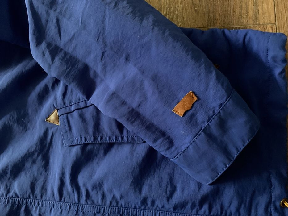 Levis куртка нова М-Л
