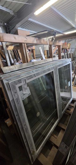 Nowe okno pcv Salamander trzyszybowe złoty dąb