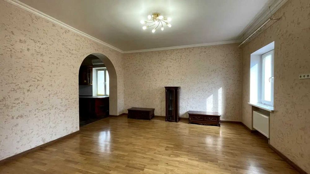 Без %. вул.Монтажників 500 м2. Велика парковка. Генератор Укриття.