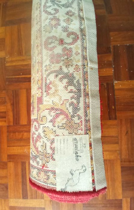 Tapete bordeaux 1,76x1,25 50€