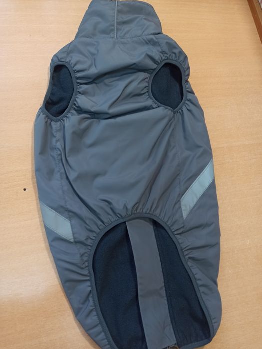 До розпродаж одяг для собак, нове, комбінезони, жилетки, тощо...