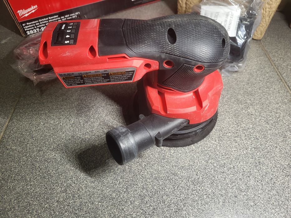 Ексцентрикова шліфмашина Milwaukee M18 2837 - 20 FROS125-