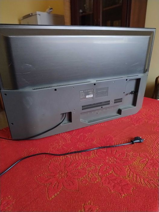 Телевізор Kivi 32"