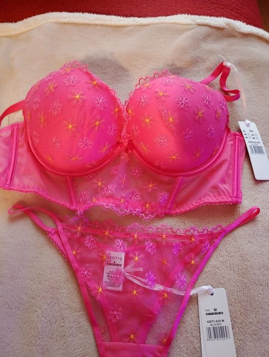 Komplet bielizny Esotiq Biustonosz 85B i stringi M