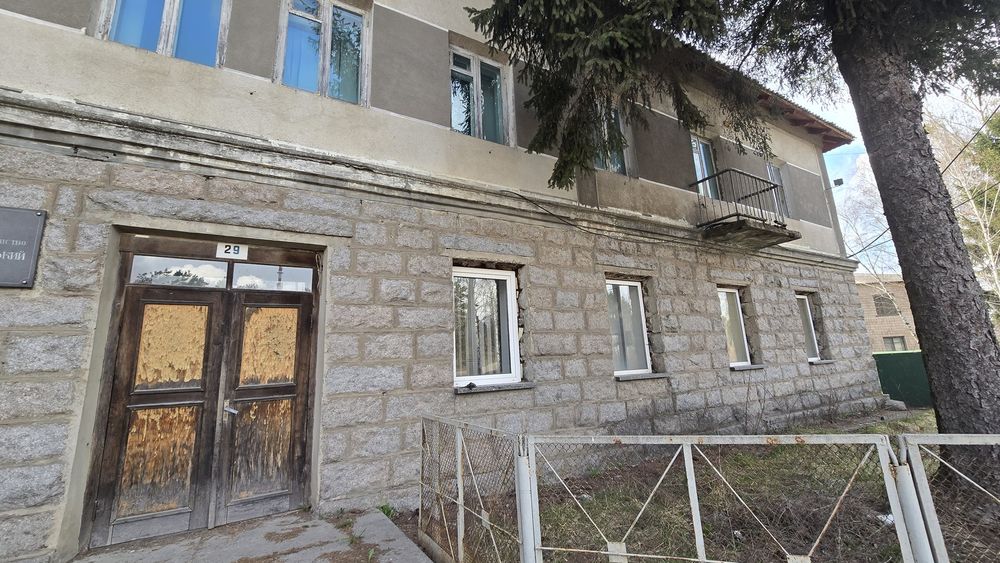 Продаж будівлі 452 м.кв. + 20,7 соток, Коростишів