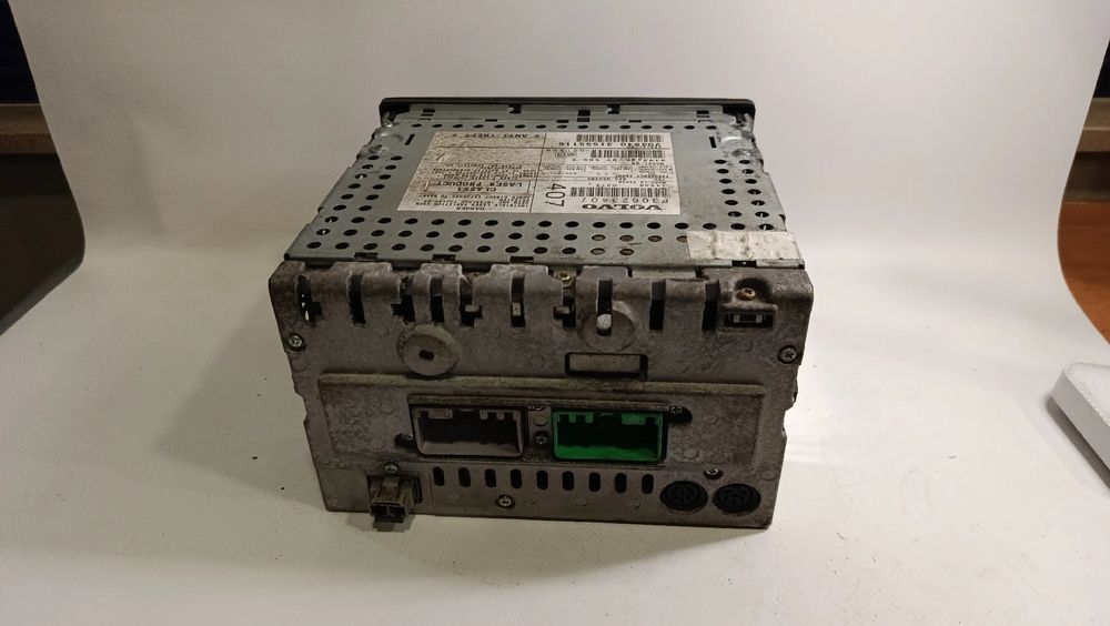 Rádio / auto-rádio VOLVO V40 Combi (VW)