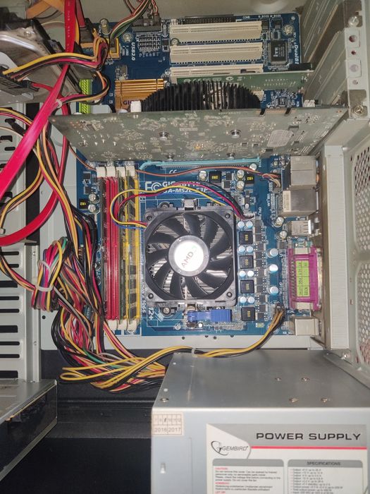 Системний блок , повністю справний