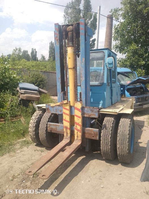 Львовский погрузчик 5 тонн