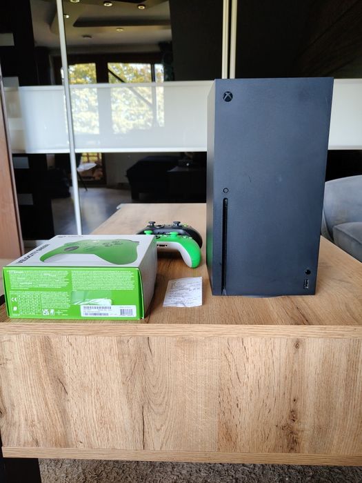 Xbox series x 2 pady jak nowy