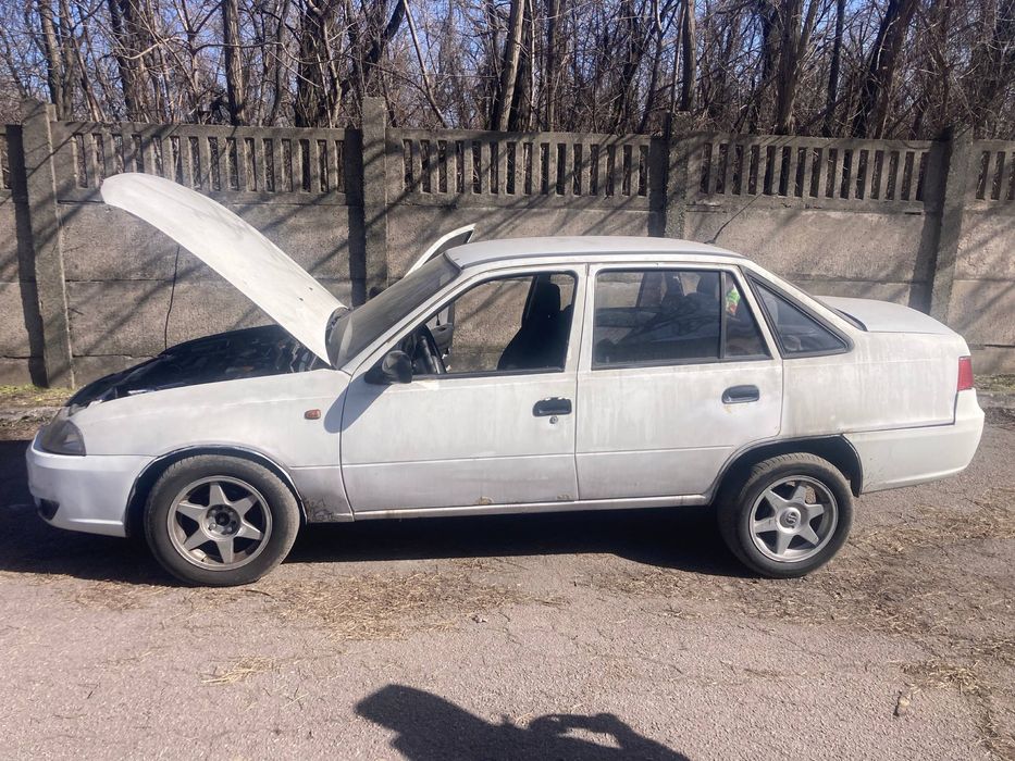 Продаю машину Daewoo nexia N-150 2011 год
