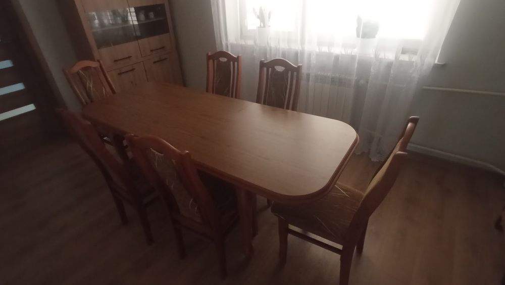 Stół rozkładany + 6 krzeseł