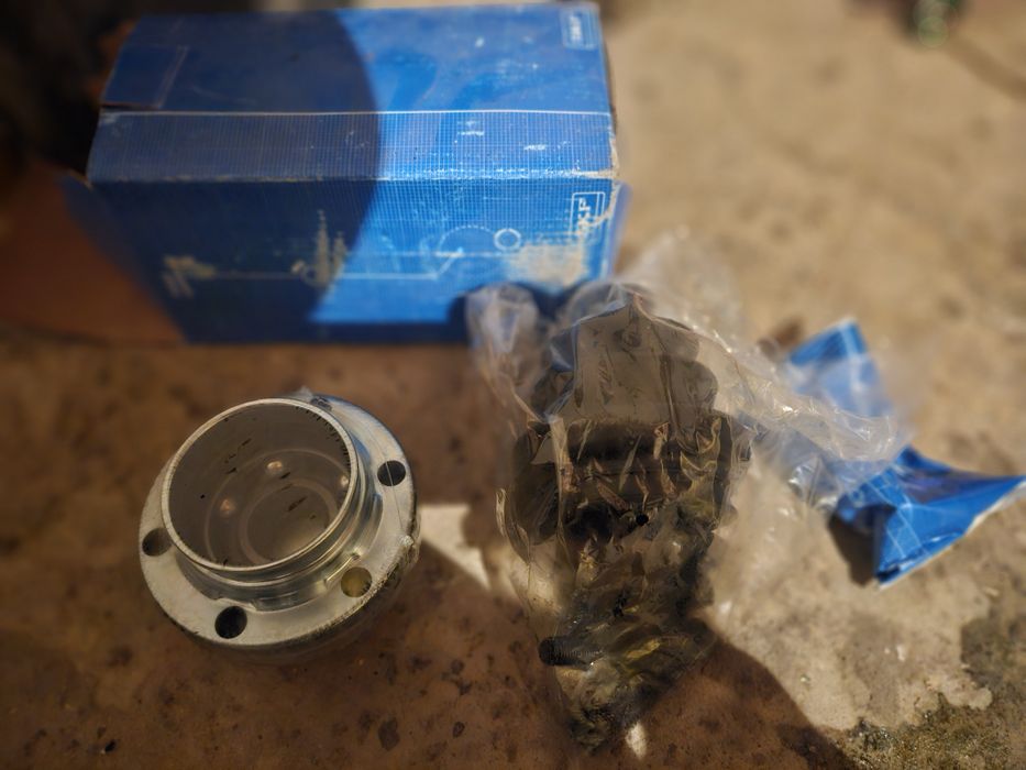 Продам шрус skf  vkja 3060 кулак  омега б opel omega b повний комплект