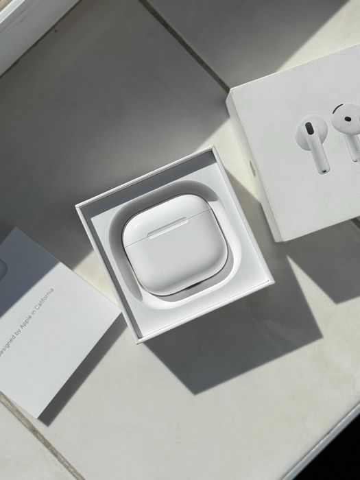 AirPods 4 (MXP63ZE/A)