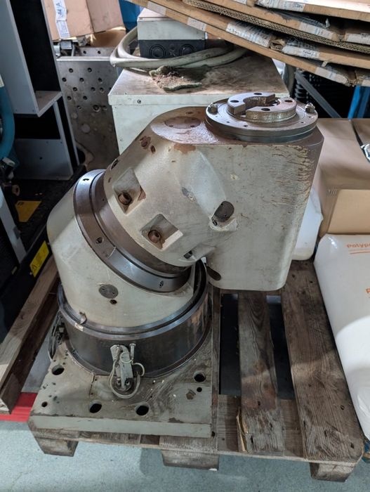 Fresadora de mesa FIL tipo FBM 600 CNC