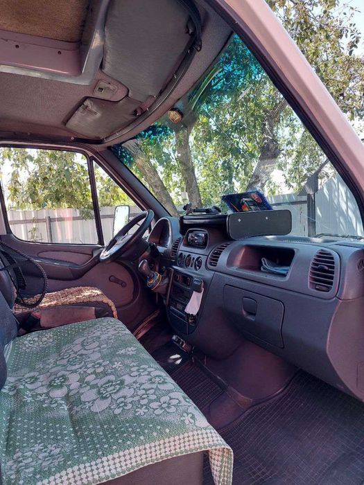 MERCEDES Sprinter 616 вантажний Мерседес до 5т дуже гарний стан