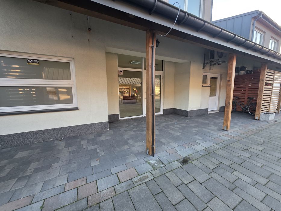 Atrakcyjny lokal usługowy w centrum