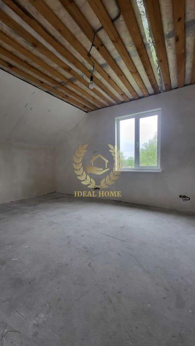 Продам будинок 3 кімн, 176.3/50.6/40 м², 5 соток, Погреби