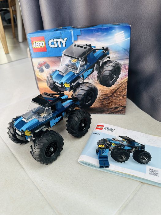 Конструктор LEGO City Синя вантажівка-монстр