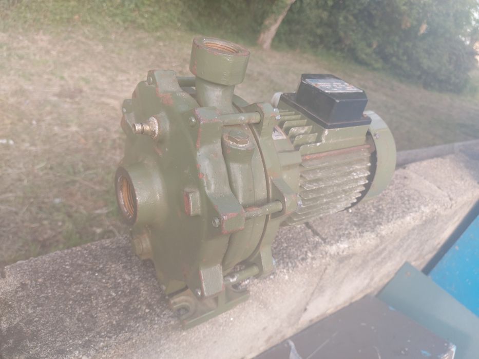 2 Bombas de tirar água trifásicas