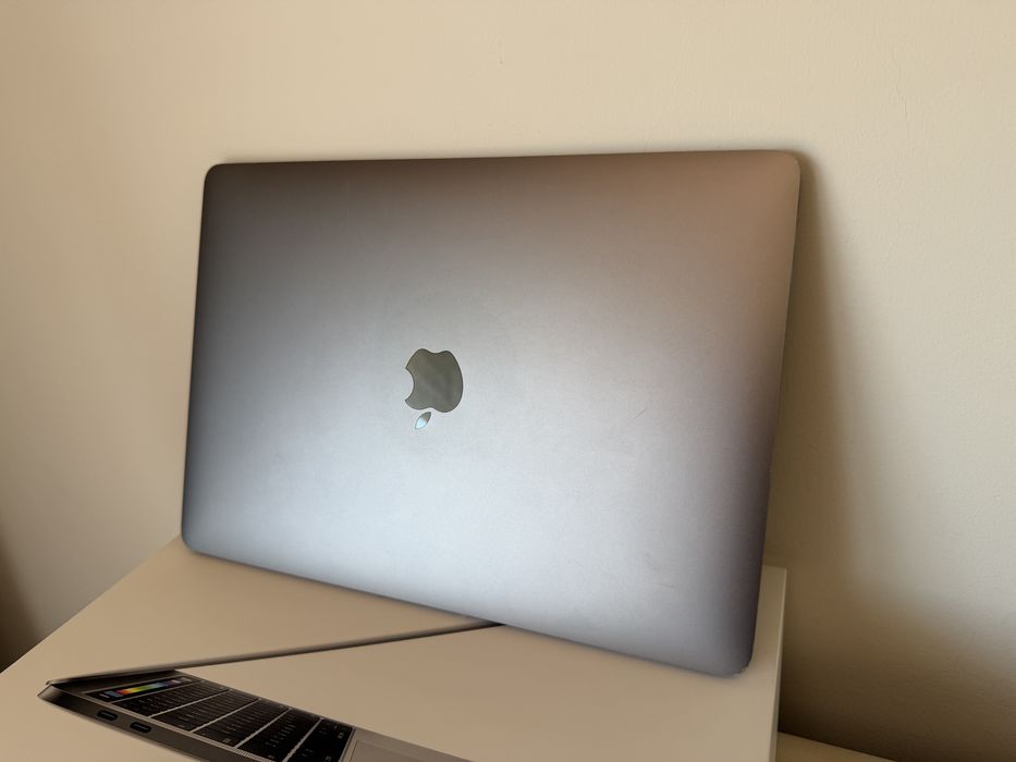 Macbook Pro 13” 2.9GHz i5 16Gb RAM 256GB armaz.