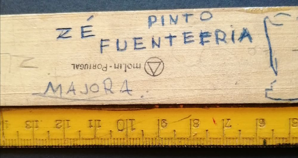 Regua de 20cm em madeira