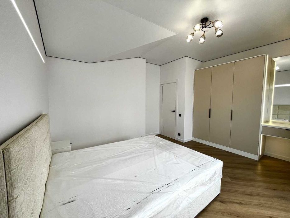 Продаж котеджу з новим сучасним ремонтом в Брюховичах вул. Під Осовою