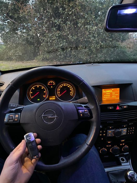 Opel astra h cosmo m6 1.7