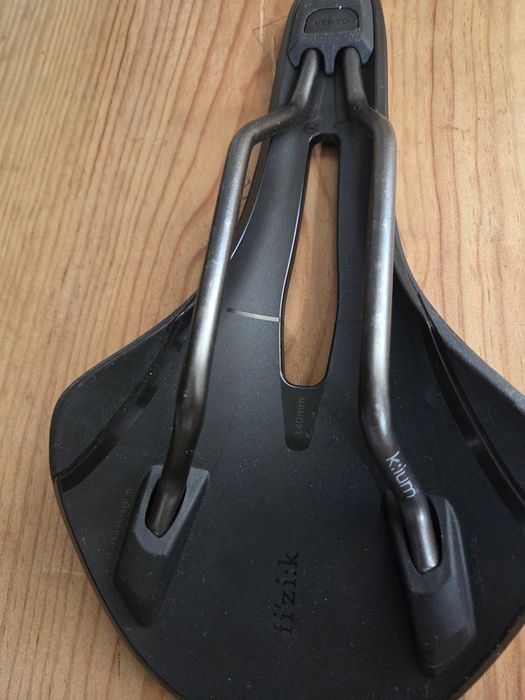 Selim Fizik Antares  Vento R3 140mm