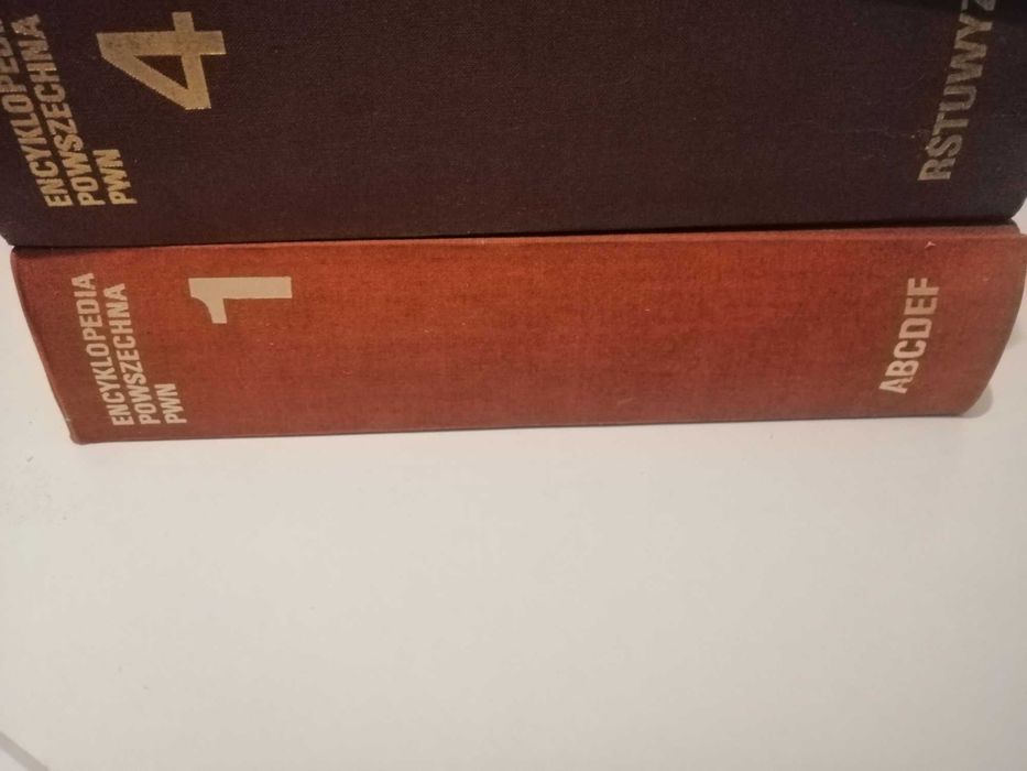 Encyklopedia PWN 4 tomy