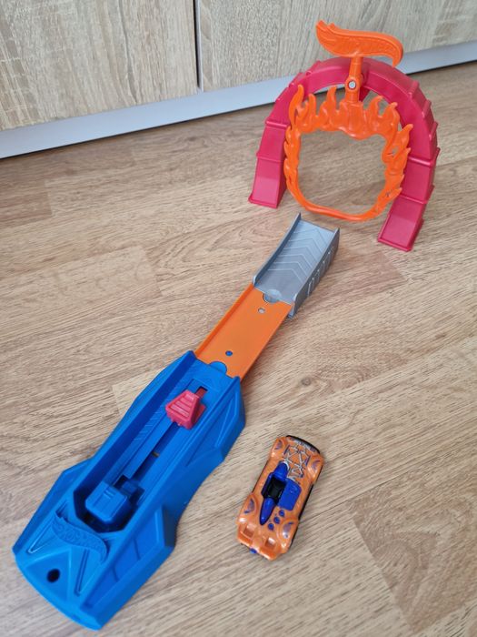 Hot Wheels skocznia