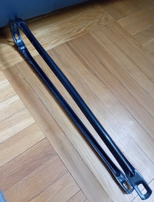 Wspornik błotnika do koła 26" , stalowy, profilowany, czarny.