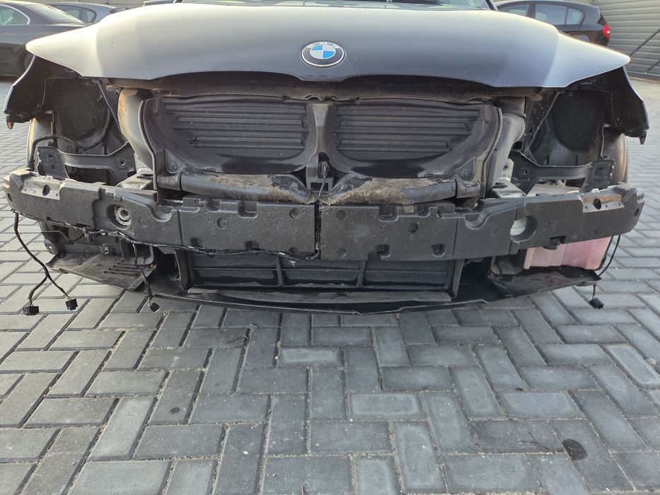 Wzmocnienie czołowe BMW E60 E61 lift pas przedni belka przednia żaluzja