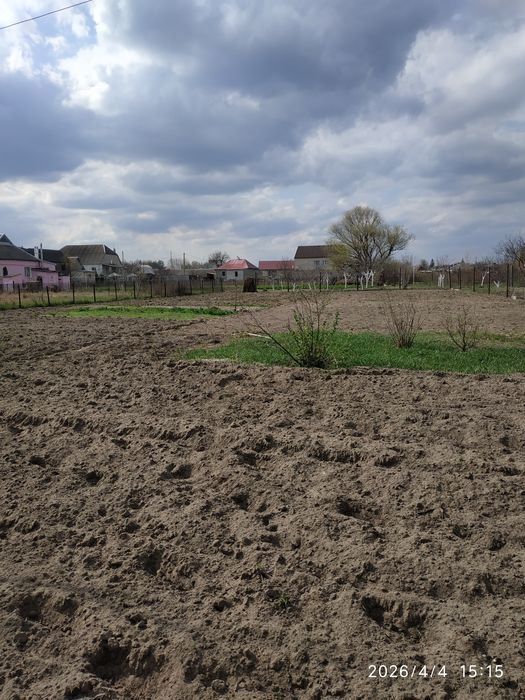 Продам будинок  неподалік від річки  с.Дінець.